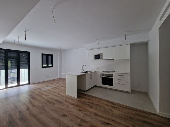Foto 2 de Pis en venda a Centre - Girona de 3 habitacions amb balcó i aire acondicionat