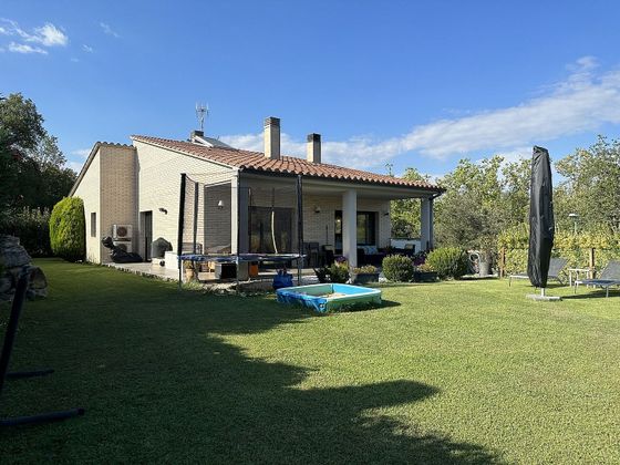 Foto 1 de Venta de casa en Bescanó de 3 habitaciones con terraza y garaje
