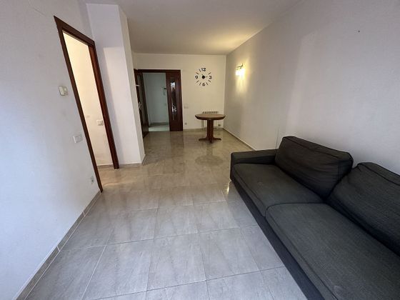 Foto 2 de Venta de piso en Eixample Sud – Migdia de 2 habitaciones con terraza y garaje
