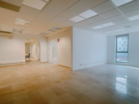 Foto 2 de Oficina en lloguer a Eixample Nord – La Devesa de 175 m²