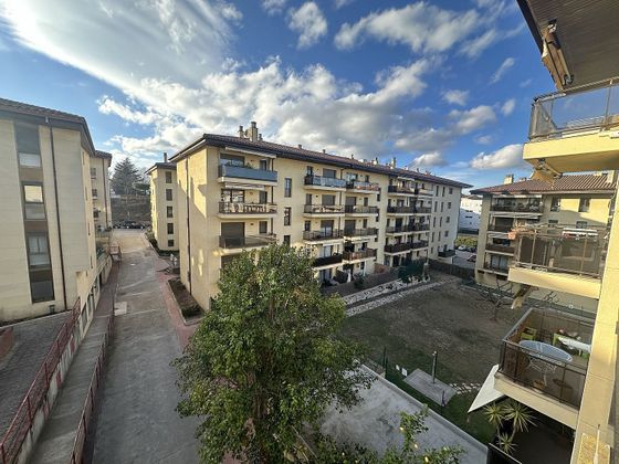 Foto 2 de Pis en venda a Montilivi - Palau de 4 habitacions amb terrassa i piscina