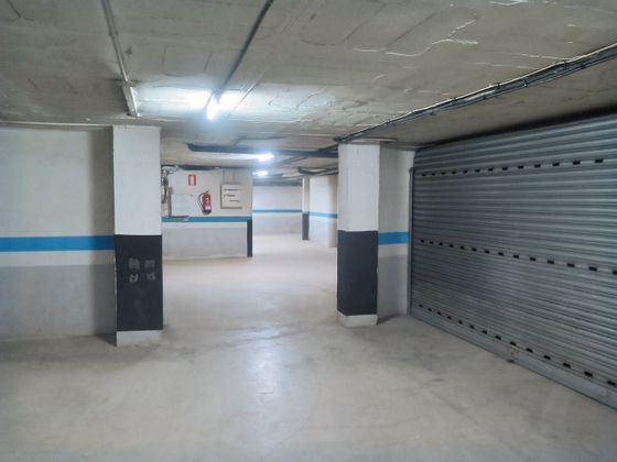 Foto 2 de Garaje en venta en Centre - Salt de 16 m²