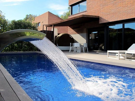 Foto 1 de Casa en venda a Montilivi - Palau de 5 habitacions amb piscina i garatge