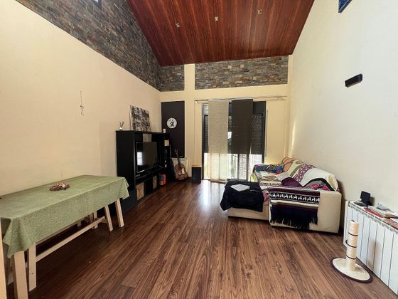 Foto 2 de Dúplex en venta en Sant Llorenç d´Hortons de 3 habitaciones con terraza y aire acondicionado