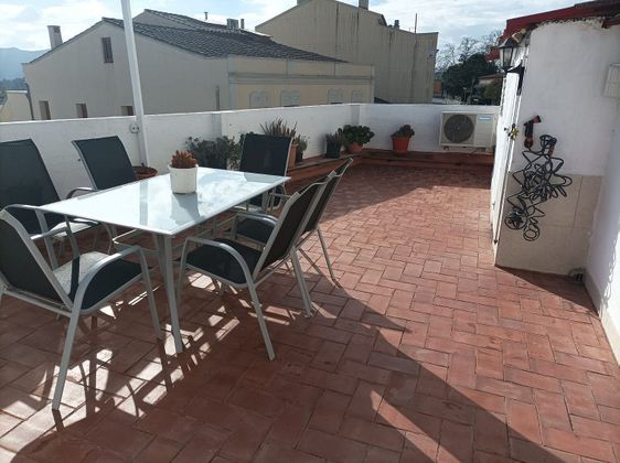 Foto 2 de Casa en venta en Sant Llorenç d´Hortons de 5 habitaciones con terraza y garaje