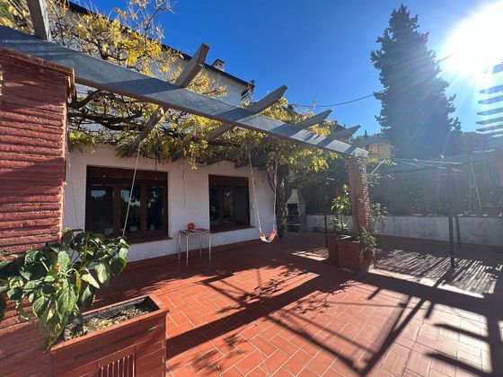 Foto 1 de Casa en venda a calle Guillem de Cervelló de 5 habitacions amb terrassa i garatge