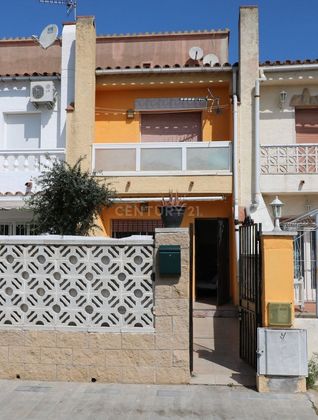 Foto 1 de Venta de casa en Empuriabrava de 1 habitación con terraza y balcón