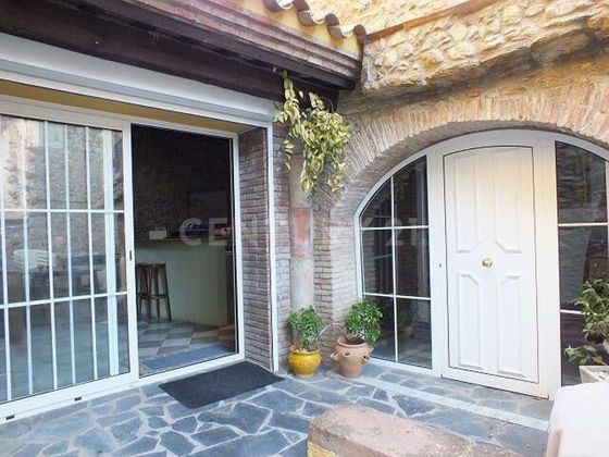 Foto 2 de Venta de casa en Pedret i Marzà de 3 habitaciones con garaje y aire acondicionado