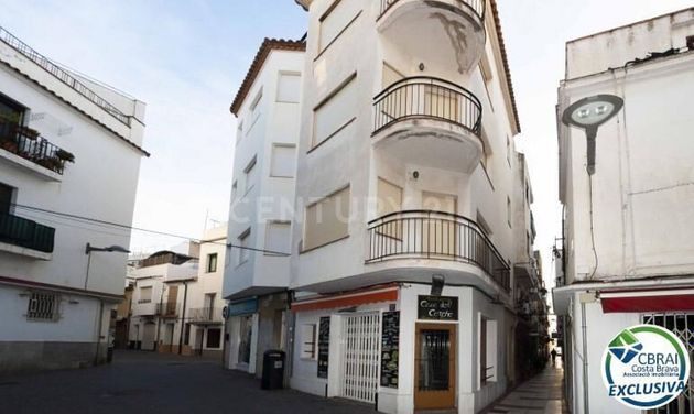 Foto 1 de Casa en venda a calle Sant Antoni de 4 habitacions amb piscina i balcó