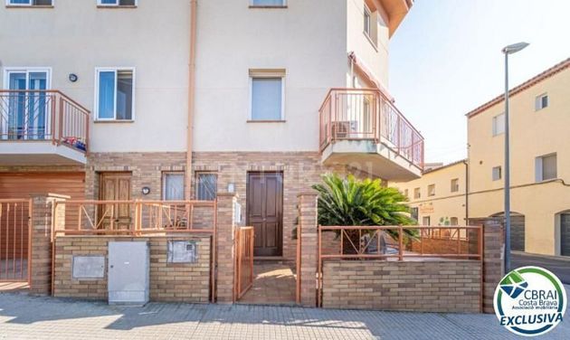 Foto 2 de Casa en venda a calle Baldomer Pastells de 4 habitacions amb terrassa i piscina