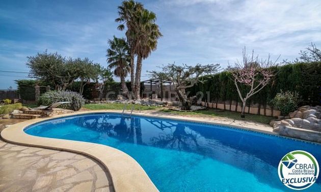 Foto 2 de Casa en venda a urbanización Mas Gros de 4 habitacions amb piscina i garatge