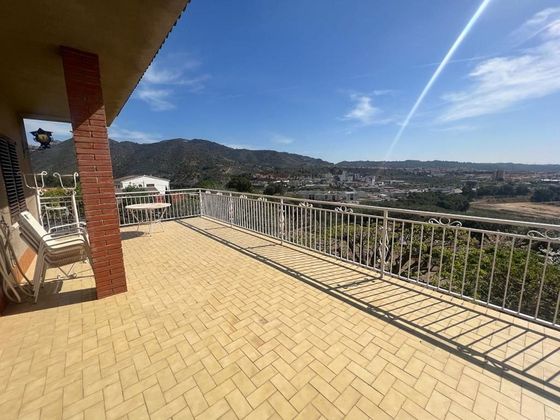 Foto 2 de Xalet en venda a Esparreguera de 6 habitacions amb terrassa i piscina