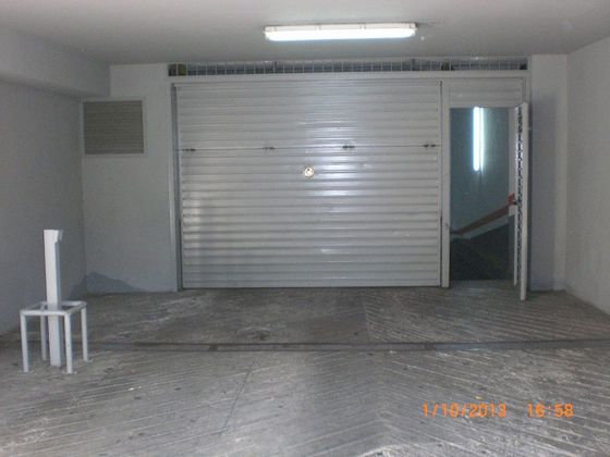Foto 2 de Garatge en lloguer a calle De Narcís Monturiol de 2 m²