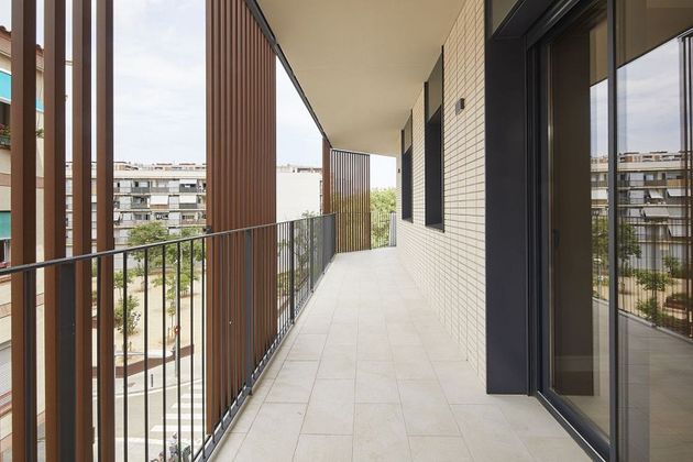 Foto 1 de Pis en lloguer a calle De Bacardí de 3 habitacions amb terrassa i piscina