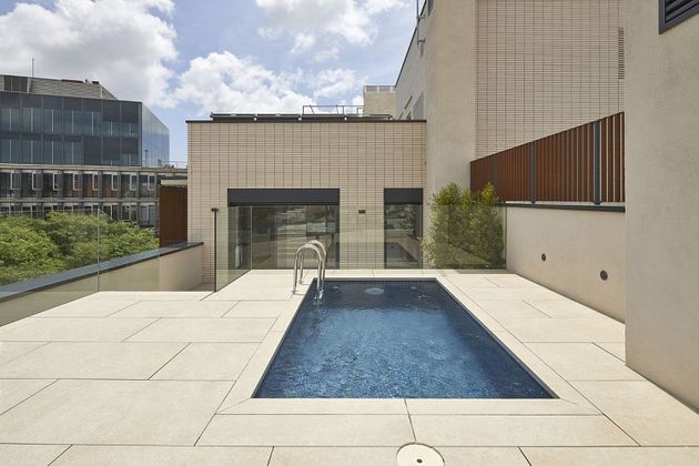 Foto 1 de Pis en lloguer a calle De Bacardí de 3 habitacions amb terrassa i piscina