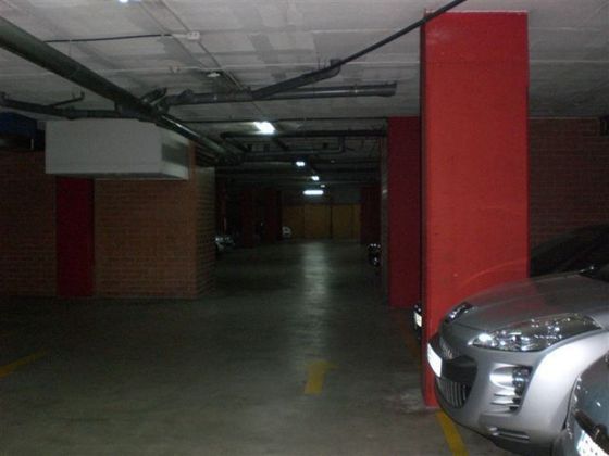 Foto 2 de Alquiler de garaje en calle Gran Via de Les Corts Catalanes de 4 m²