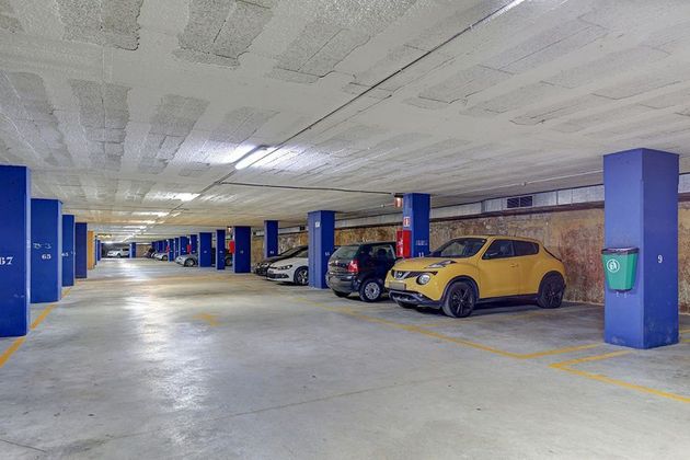Foto 2 de Alquiler de garaje en paseo De la Zona Franca de 12 m²