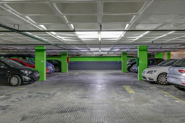 Foto 1 de Garatge en lloguer a calle Del Comte D'urgell de 9 m²