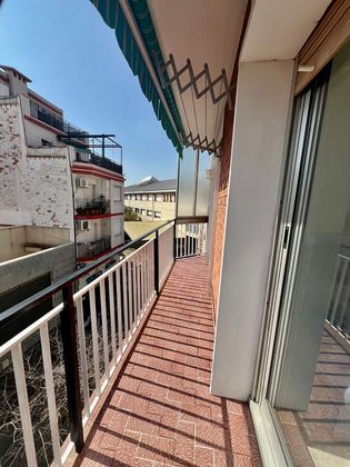 Foto 1 de Pis en venda a Sanfeliu de 3 habitacions amb terrassa i balcó
