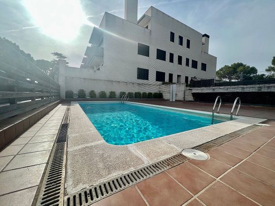 Foto 1 de Pis en venda a Corbera de Llobregat de 1 habitació amb terrassa i piscina