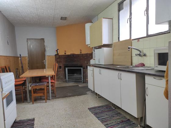Foto 2 de Casa en venda a Lascellas-Ponzano de 4 habitacions amb terrassa i garatge