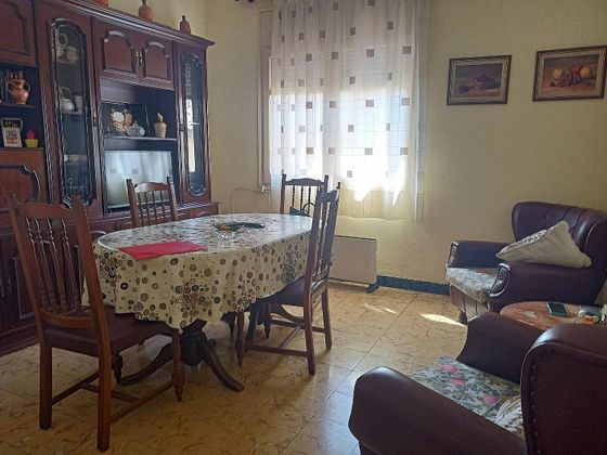 Foto 2 de Pis en venda a Monzón de 4 habitacions amb terrassa