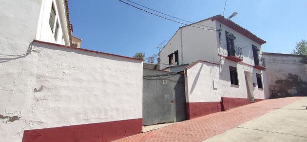 Foto 1 de Casa en venda a Almunia de San Juan de 5 habitacions amb garatge i jardí