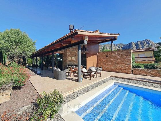 Foto 1 de Casa en venda a Collbató de 3 habitacions amb terrassa i piscina