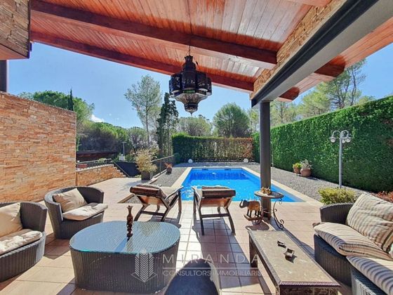 Foto 2 de Casa en venda a Collbató de 3 habitacions amb terrassa i piscina