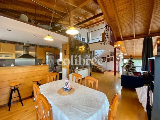 Foto 1 de Casa en venta en Roc Blanc de 4 habitaciones con terraza y garaje
