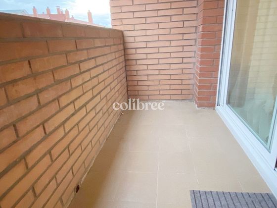 Foto 2 de Pis en venda a Santa Coloma de Cervelló de 3 habitacions amb terrassa i garatge