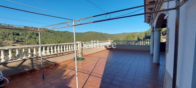 Foto 1 de Casa en venta en Castellet i la Gornal de 7 habitaciones con terraza y piscina