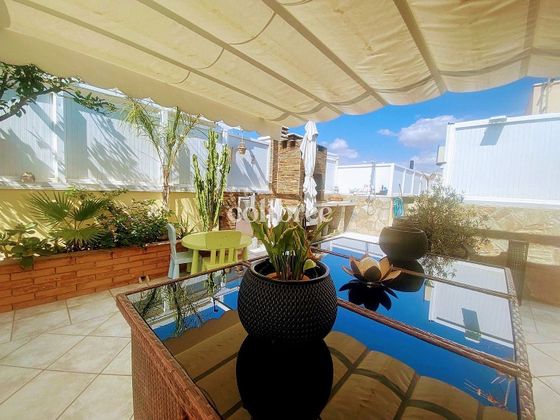 Foto 2 de Venta de ático en Prat de Cunit de 4 habitaciones con terraza y piscina