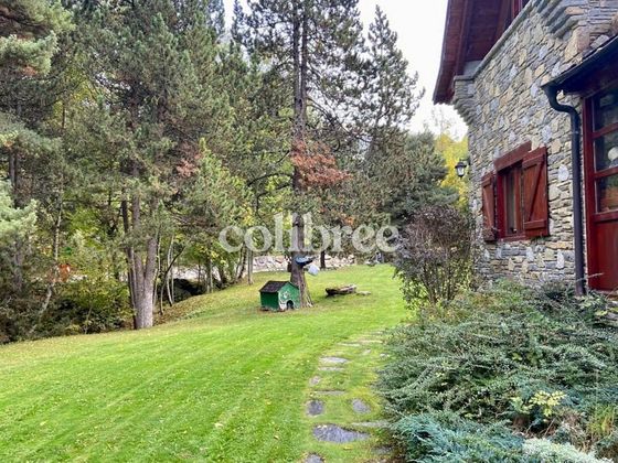 Foto 1 de Casa rural en venda a Naut Aran de 4 habitacions amb terrassa i jardí