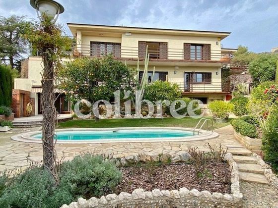 Foto 2 de Casa en lloguer a Sarrià de 6 habitacions amb terrassa i piscina