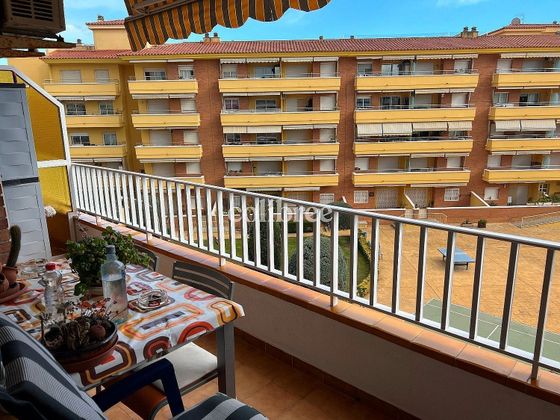 Foto 2 de Dúplex en venda a Els Pins de 4 habitacions amb terrassa i balcó