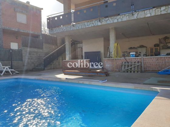 Foto 2 de Venta de casa en Castellnou - Can Mir - Sant Muç de 4 habitaciones con terraza y piscina