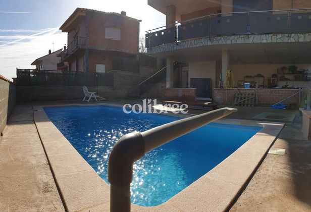 Foto 2 de Casa en venda a Castellnou - Can Mir - Sant Muç de 4 habitacions amb terrassa i piscina
