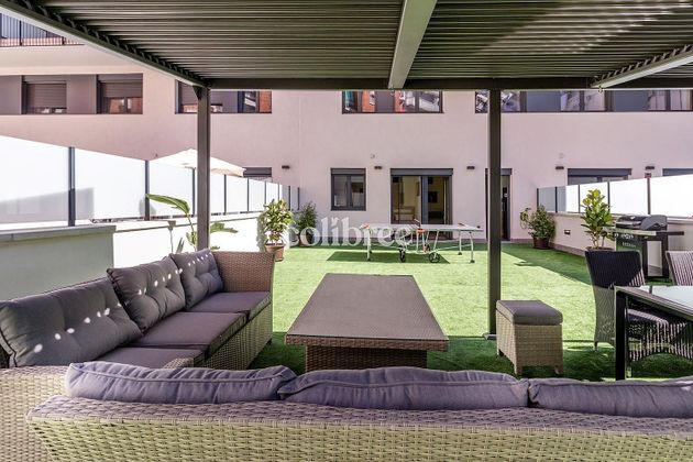 Foto 2 de Pis en venda a Hostafrancs de 6 habitacions amb terrassa i garatge
