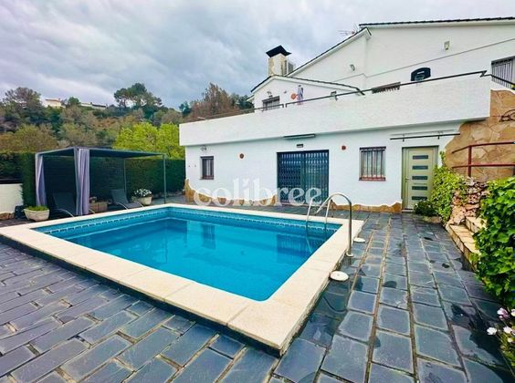 Foto 2 de Casa en venda a Abrera de 5 habitacions amb terrassa i piscina