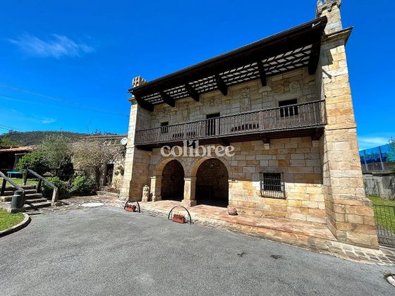 Foto 2 de Chalet en venta en Corrales de Buelna (Los) de 4 habitaciones con terraza y jardín