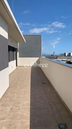 Foto 2 de Àtic en venda a Sant Adrià de Besos de 3 habitacions amb terrassa i garatge