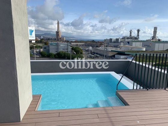 Foto 1 de Pis en venda a Sant Adrià de Besos de 3 habitacions amb terrassa i piscina