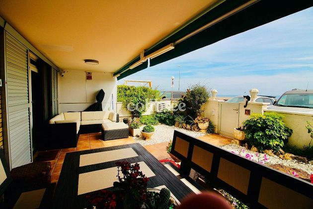 Foto 2 de Pis en venda a Botigues de Sitges - Garraf de 3 habitacions amb terrassa i piscina