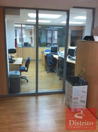 Foto 2 de Oficina en venta en Castilla - Hermida con aire acondicionado y ascensor