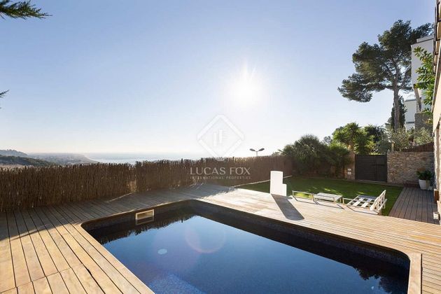 Foto 2 de Xalet en venda a Botigues de Sitges - Garraf de 5 habitacions amb terrassa i piscina