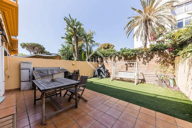 Foto 2 de Casa en venda a La Pineda de 4 habitacions amb terrassa i piscina