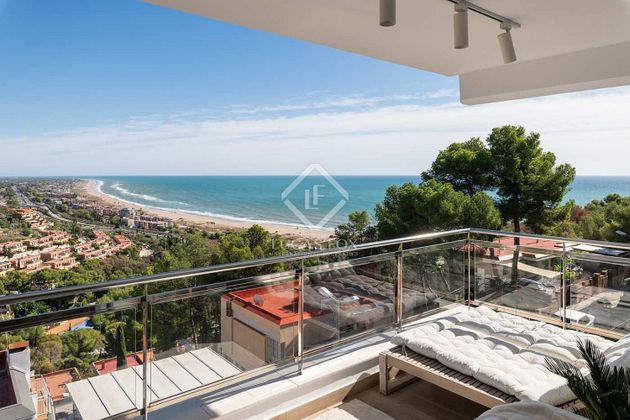 Foto 1 de Xalet en venda a Botigues de Sitges - Garraf de 2 habitacions amb terrassa i piscina