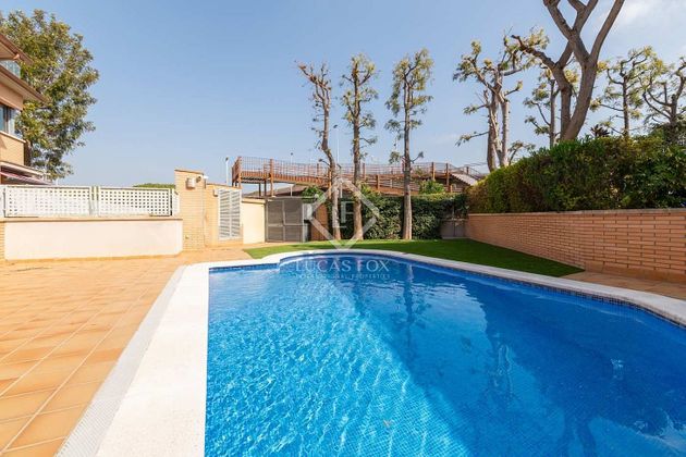 Foto 1 de Casa en venda a Lluminetes de 4 habitacions amb terrassa i piscina