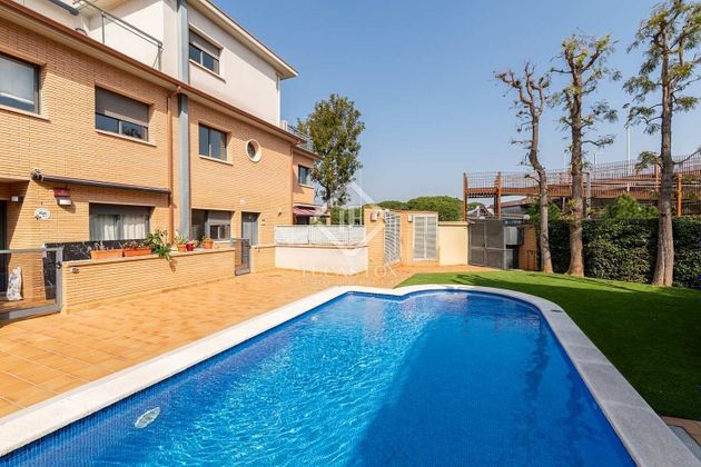 Foto 2 de Casa en venda a Lluminetes de 4 habitacions amb terrassa i piscina